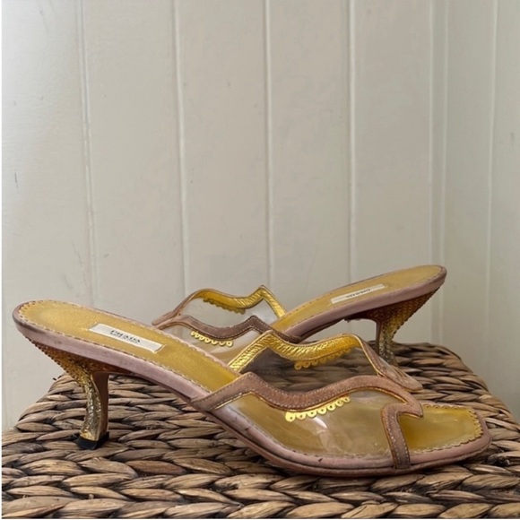 Prada Gold Suede Trimmed Textured Lucite Heeled Mules - Picture 4 of 14